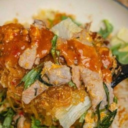 สุกี้แห้งหมู