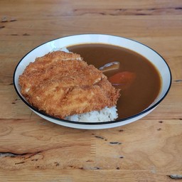 ข้าวแกงกะหรี่ไก่ทอด