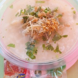 ข้าวต้มปลาทรงเครื่อง(เนื้อปลาดอลลี่)