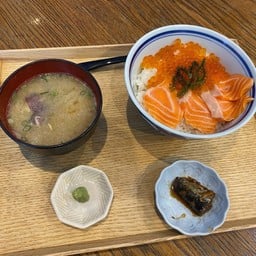 The Fish mongers & Restaurant
