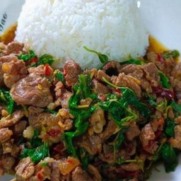 กะเพราเนื้อราดข้าว