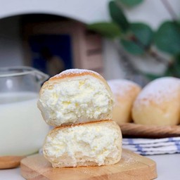 ขนมปังครีมสด 1 ชิ้น (ครีมสดแท้ๆ)