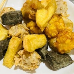 เกี๊ยวยักษ์ต้มยำ สด สะอาด อร่อย มี10 ไส้ และอาหารตามสั่ง