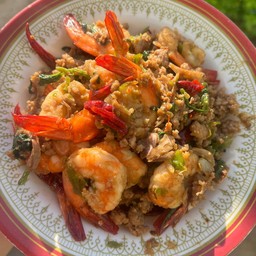 ปิ่นโตอุ้ยหนอม