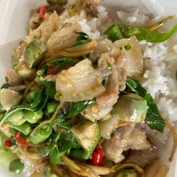 ผัดฉ่าหมูป่า