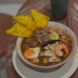 ก๋วยเตี๋ยวเรือต้มยำรวมมิจฉาชีพ