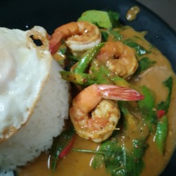 ข้าวเครื่องแกงกุ้ง