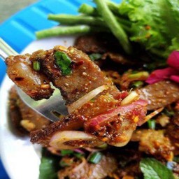 น้ำตกเนื้อย่าง