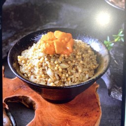 ข้าวผัดมันปูอูนิ