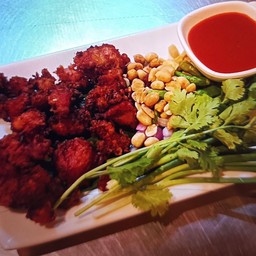 แหนมซี่โครงหมูทอด