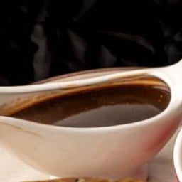 Homemade Rich Brown Gravy