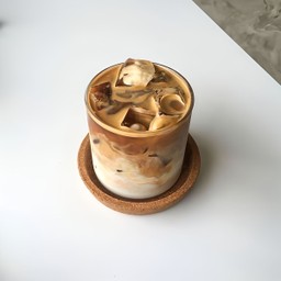 Iced Latte ลาเต้เย็น