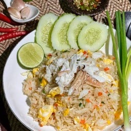 ข้าวผัดจ๊าดล้ำ X หมี่ติดคลุก เรวดี