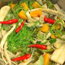 ต้มเปรอะ หน่อไม้ปลาร้า