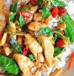 กะเพราหมูชิ้น