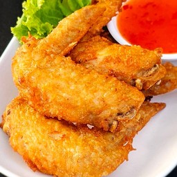 ปีกไก่ทอดน้ำปลา