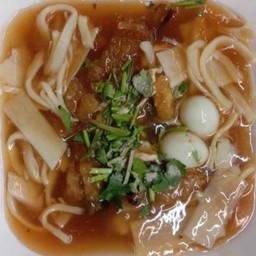 กระเพาะปลารวมหน่อไม้ยอดมะพร้าว