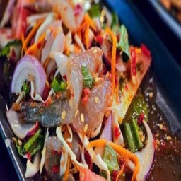 ยำกุ้งสด