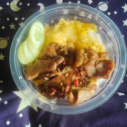 ข้าวไก่ผัดพริกเกลือ+ไข่ข้น