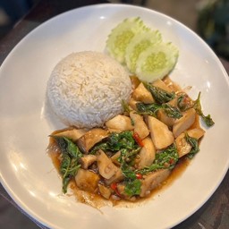 ข้าวกะเพรา เห็ดออรินจิ