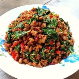 กะเพราหมูสับ กับข้าว