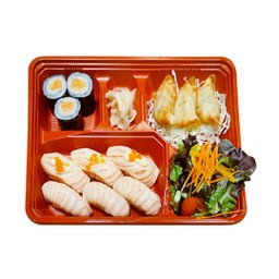 แซลมอนซูชิเบนโตะ