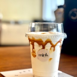 Caramel milk (คาราเมล นมสด)