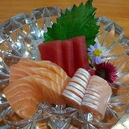 สามแผ่นดิน