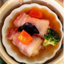 กุ้งเบ่งกล้าม (กุ้งเด้งห่อเบคอน)