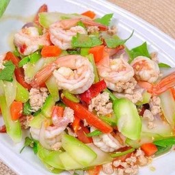 ยำคะน้ากุ้งสด