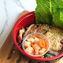 ข้าวหน้าไก่ย่างเกาหลี