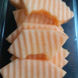 แคนตาลูปพร้อมทาน