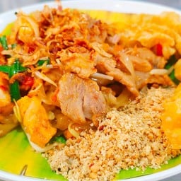 ผัดไทยโบราณ หมูหมัก เส้นจันท์