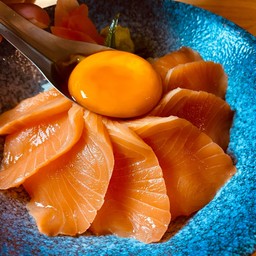 Salmon Don ไข่แดงดอง