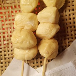 ลูกชิ้น เต้าหู้ หมู