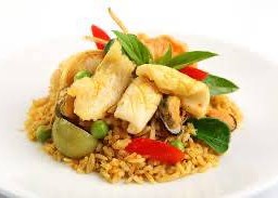 ข้าวผัดแกงเขียวหวานทะเล