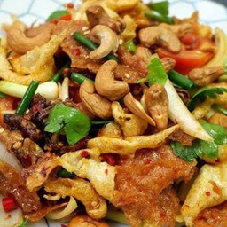 ยำสามกรอบ