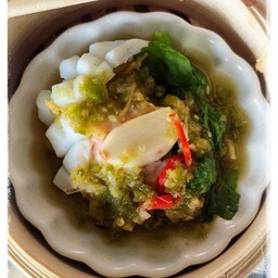 หมึกสลิ้ดนัก (ปลาหมึกนึ่งมะนาว)