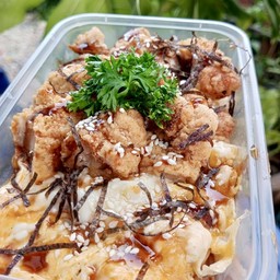 บะหมี่ซอสกระเทียมเกาหลี+ไก่ กรอบ+ไข่ข้น