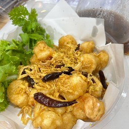 กุ้งราดซอสมะขาม แยกน้ำราด