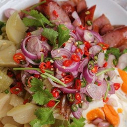 ยำเจ็ดประจันบาน