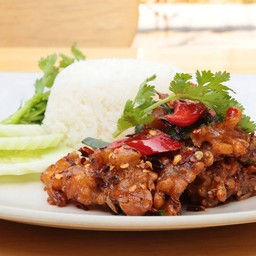 หมูทอดผัดพริกแห้ง