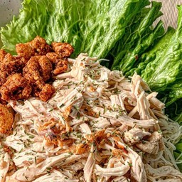 หมี่ไก่ฉีกเด็กหอ