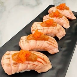 เซ็ทซูชิแซลมอนเบิร์นไฟซอสมิโสะ 5 คำ