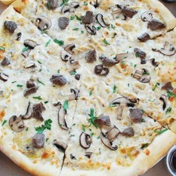 Pizza Russian Hereford Beef Stroganoff бефстроганов