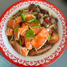 ตำแซลมอนหอยแครง