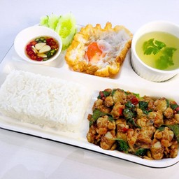 #53 เอ็นข้อไก่ผัดพริกแกงเผ็ด ข้าวหอมมะลิไดโนเสาร์ (เซ็ตเบนโตะ)