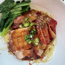 บะหมี่เป็ด+หมูกรอบพิเศษ