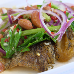 ยำปลาสลิด