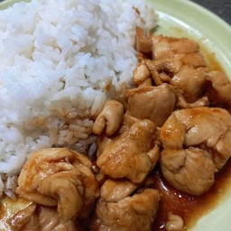 ข้าวไก่ผัดซอสหวาน